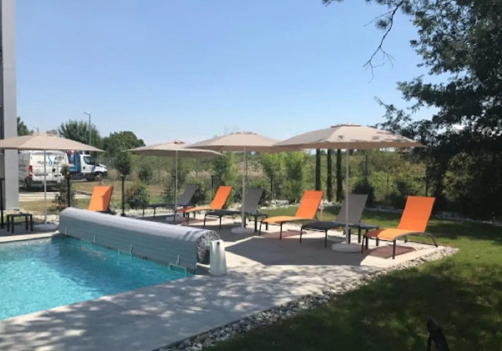 Hotel Ibis Saint-Genis-Pouilly Genève 3*,