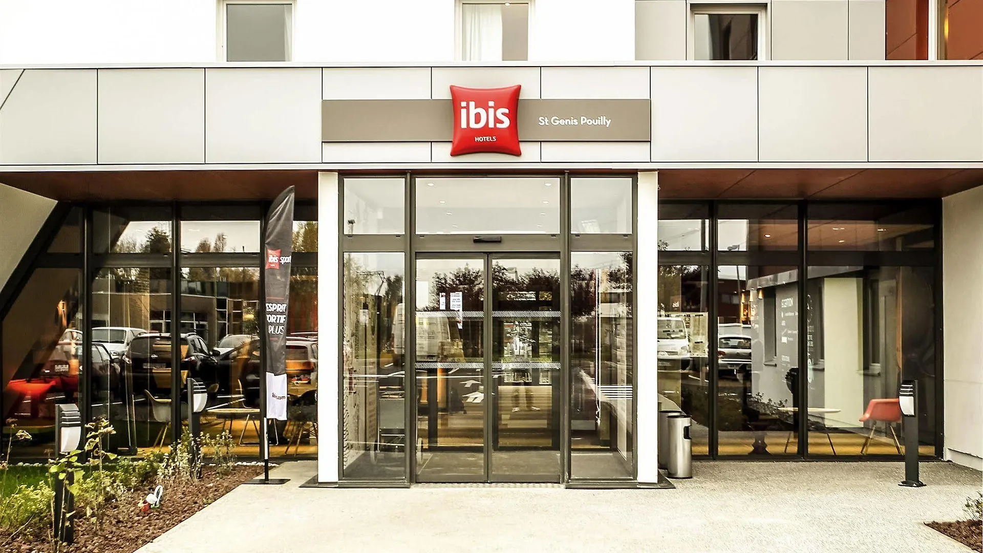 Hotel Ibis Saint-Genis-Pouilly Genève 3*,